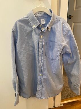 GAP Light Blue Long-Sleeve Button-Down Shirt